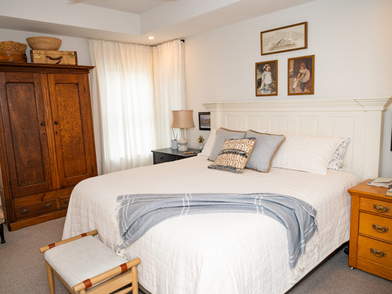Interior, Bedroom with cottage elements